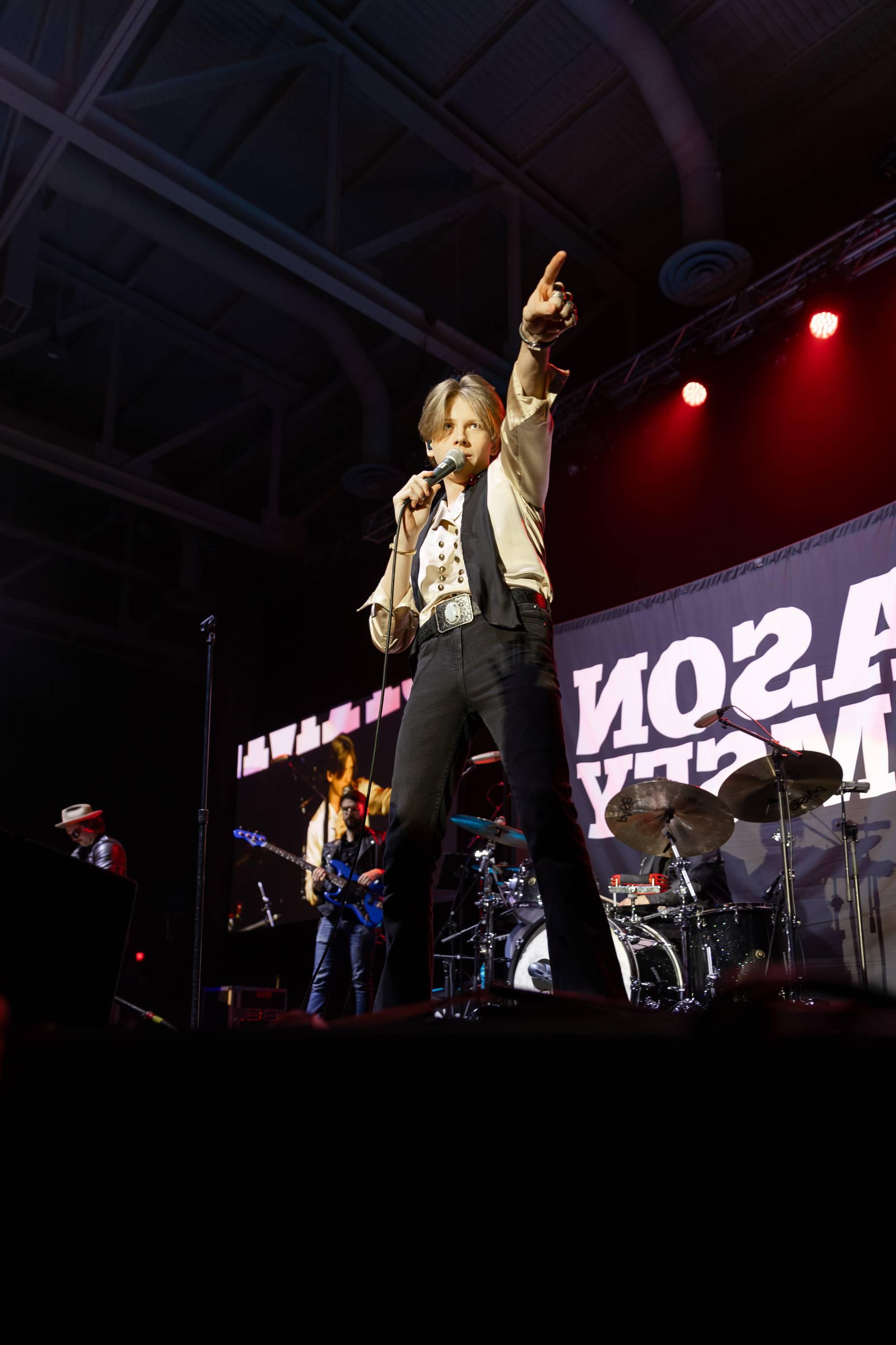 mason ramsey singing at gvsu spring concert